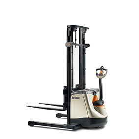 電動(dòng)堆高車