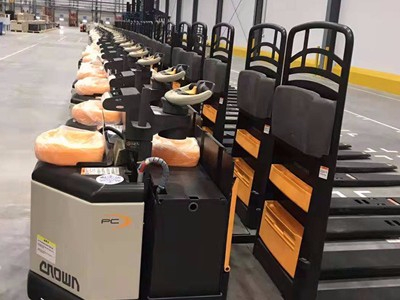 有關(guān)科朗叉車日常保養(yǎng)的步驟